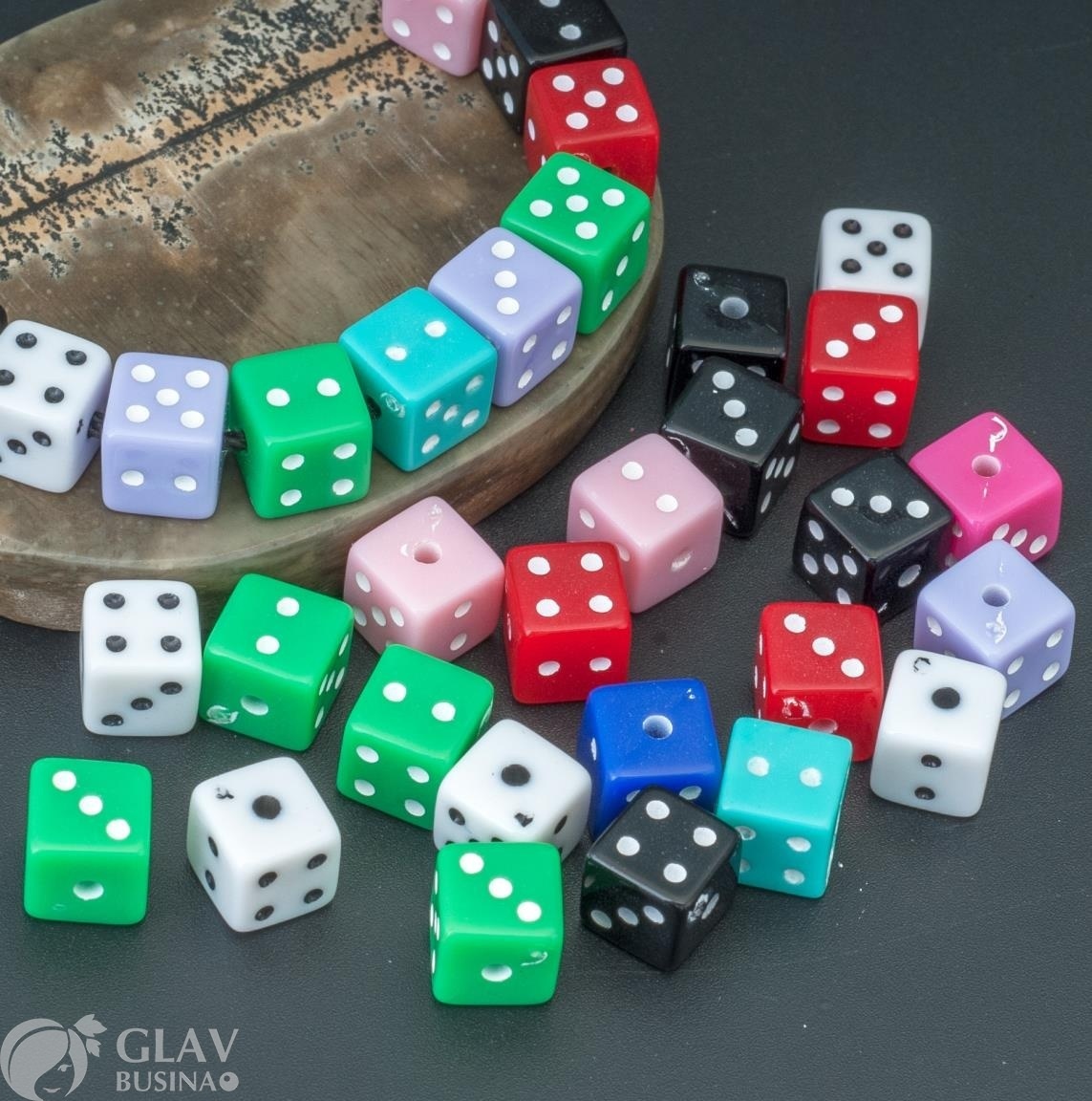 ОПТ (100 бусин) Бусины акриловые не прозрачные игральные кубики, цвет микс, 8х8мм, отв. 1,5мм.