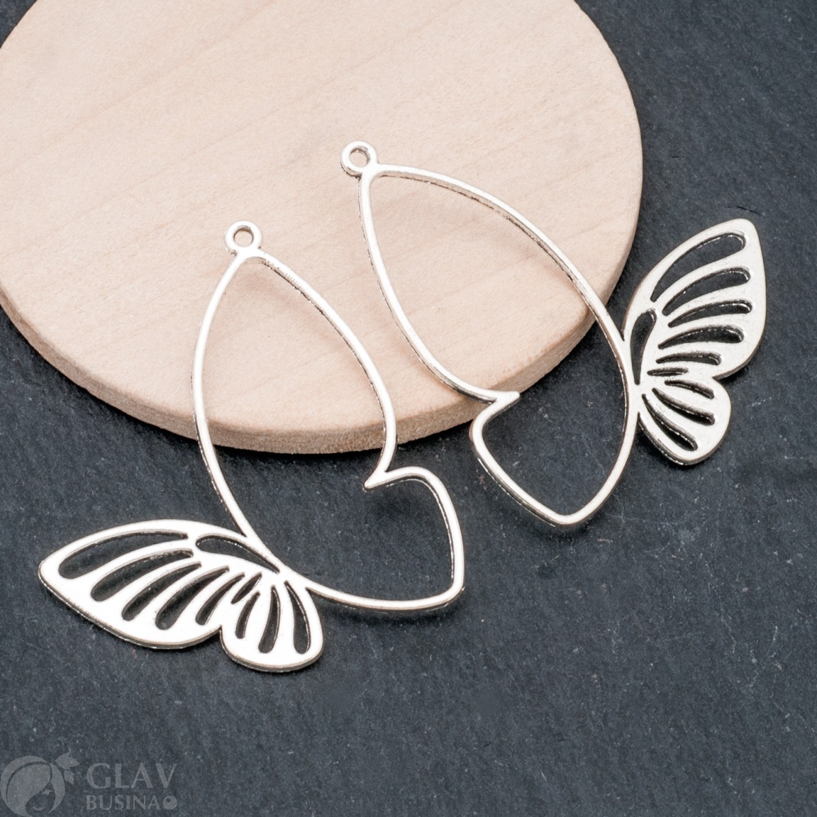ОПТ (20 шт) Подвеска из бижутерного сплава, Невесомая бабочка, 38х39мм, цвет античное серебро.