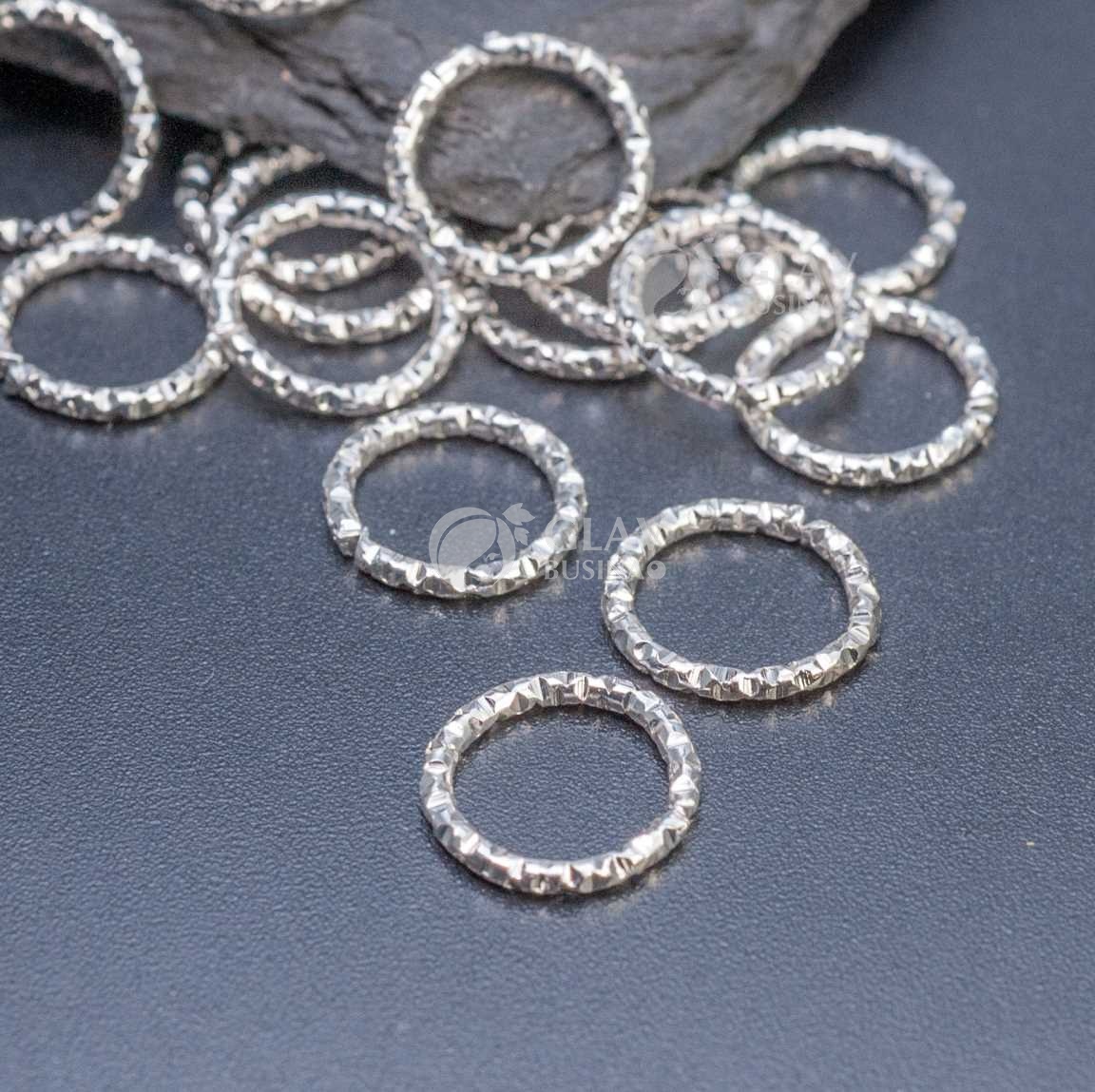 Колечки-коннекторы с насечками, 10х1.2 мм, цвет серебро, закрытые, железные.