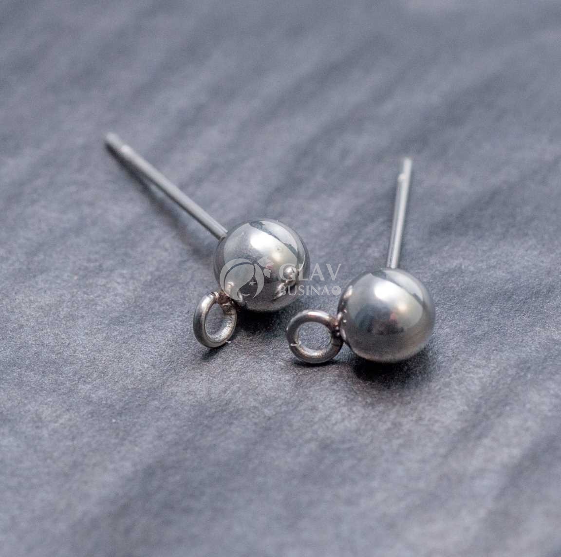 Пуссеты с шариком стальные, диам. 5мм,с гвоздиком 12х0.7мм и перпендикулярным разъемным колечком 1.5мм.