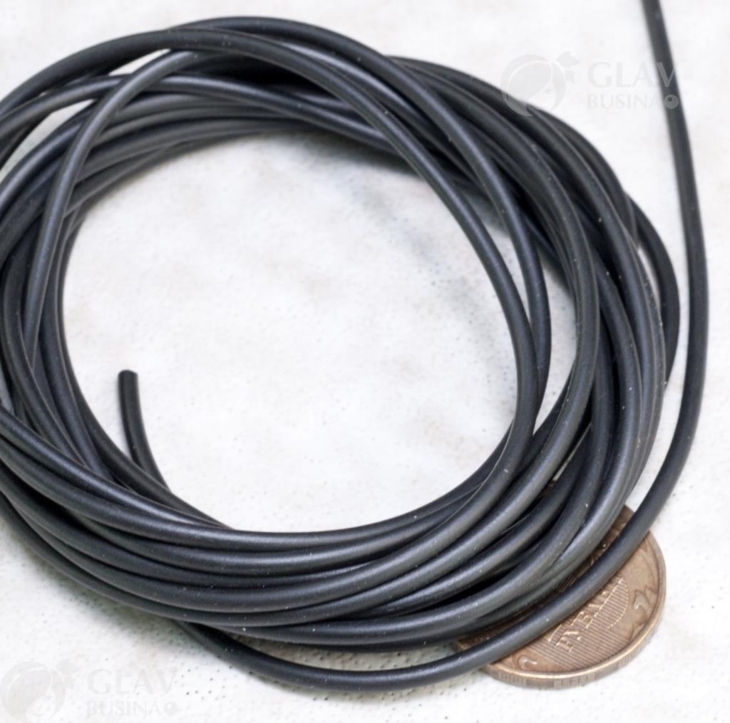 Черный матовый эластичный каучуковый шнур диаметром 2 мм для изготовления колье и браслетов, срок службы до 2 лет, избегать света для сохранности.