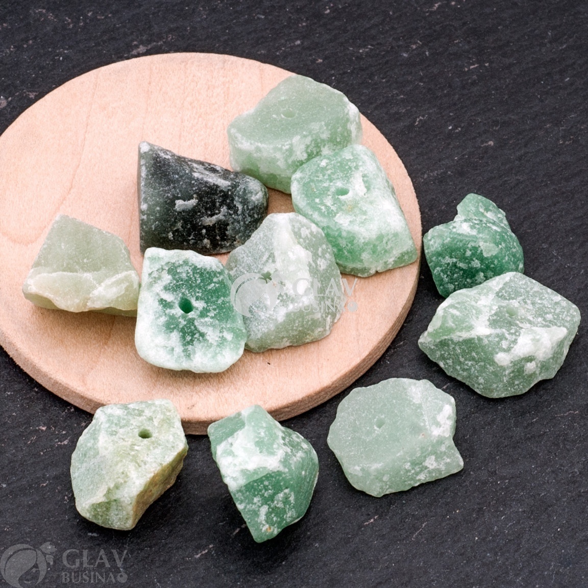 ОПТ (10 бусин) Зеленый авантюрин, бусины-сколы, р-р 10-16мм, отв-е 1мм, не облагорожен.