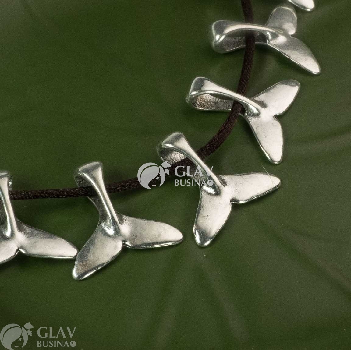 ОПТ (50 шт) Подвеска хвост кита, р-р 16х16х5мм, отв-е 3х8мм, бижутерный сплав, цвет серебро.