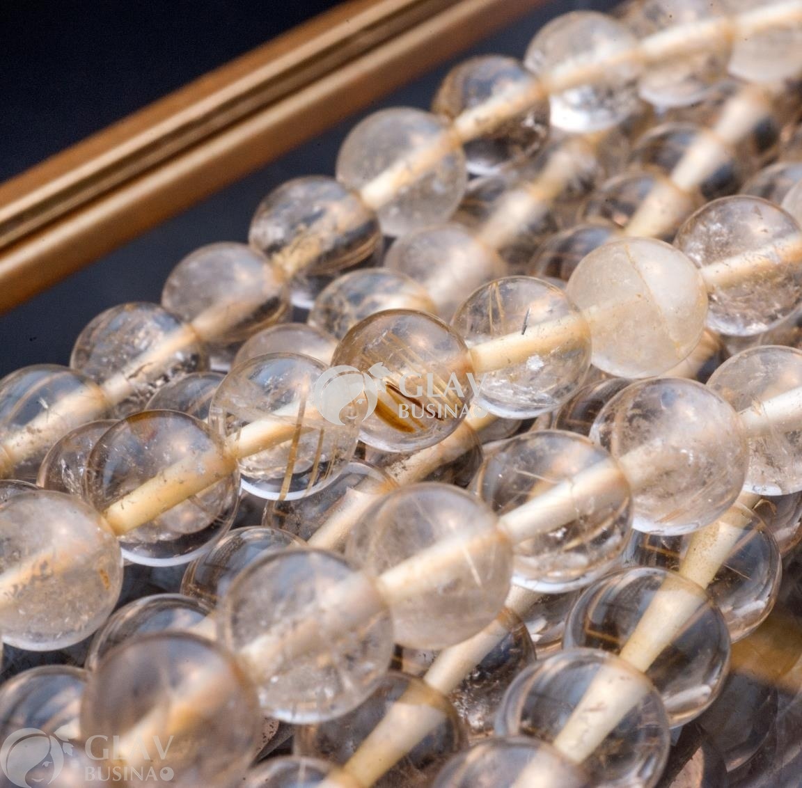 ОПТ (50 бусин) Венерин волос (рутил в горном хрустале), гладкие полированные бусины, шар, р-р 8мм, отв. 1мм.