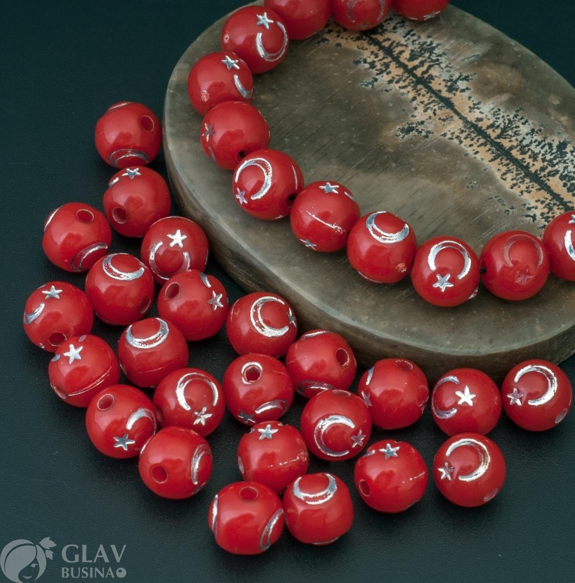 ОПТ (500 бусин) Бусины акриловые не прозрачные шарики с полумесяцем и звездой, цвет красный с серебром, 8мм, отв. 1,5мм.