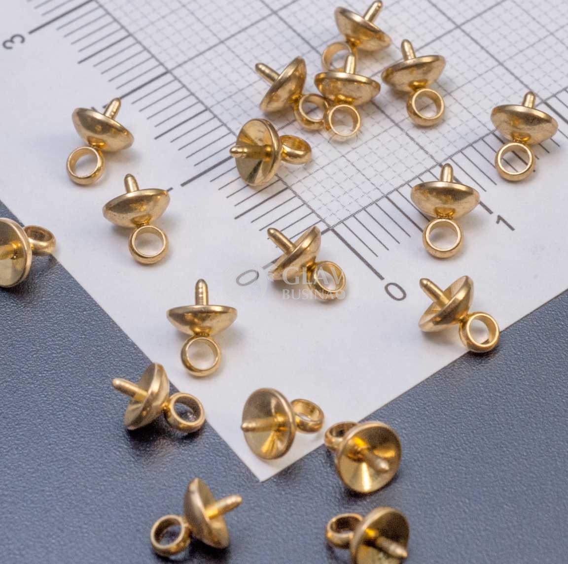 Держатели для кулонов штифтовые из хирургической стали, цвет покрытия золото, р-р 7х5х1мм, отв-е 2 мм.