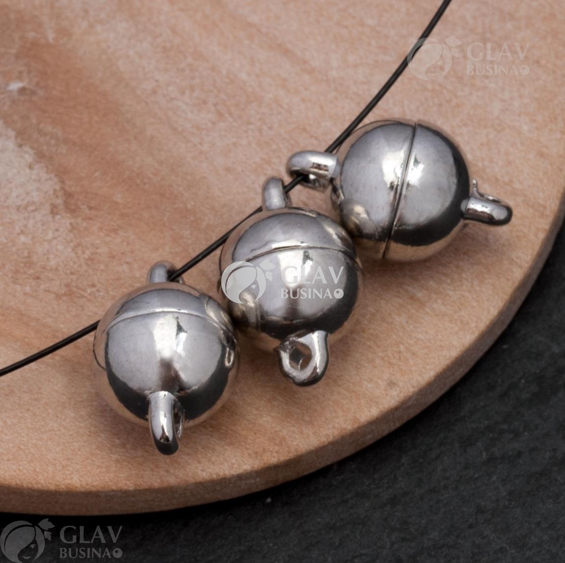 ОПТ (50 шт) Магнитный замок из бижутерного сплава,в виде шара, р-р 13х8мм, отв-я 1.2мм, цвет платина.