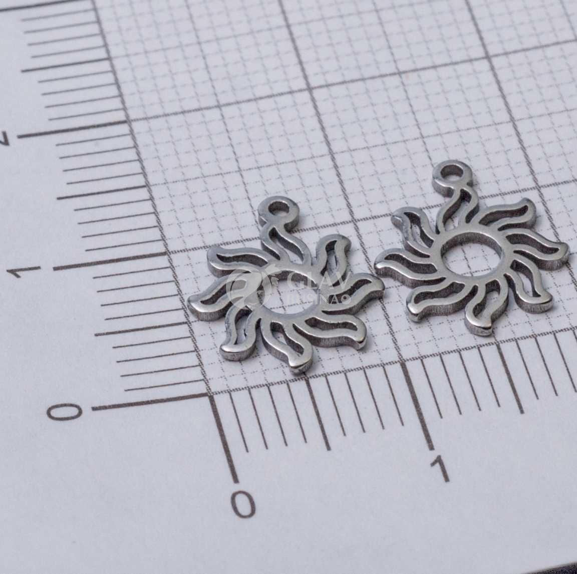 Солнышко, малая стальная подвеска, р-р 12х10х0.8 мм, отв-е 1 мм.
