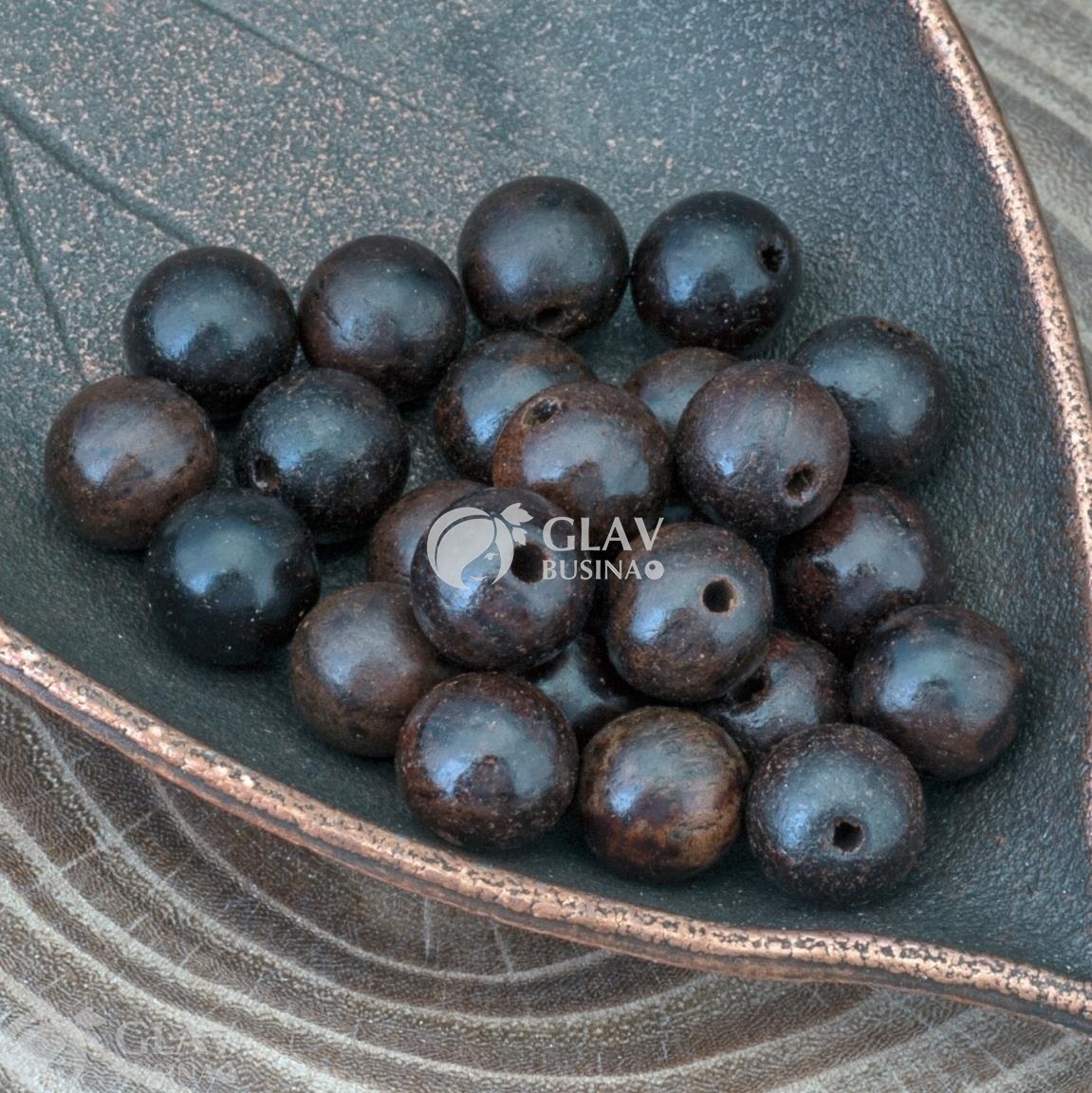 ОПТ (500 бусин) Бусины-шарики из мадагаскарского эбенового дерева, цвет красно-коричневый с черным, р-р 8мм, отв. 1,2мм.