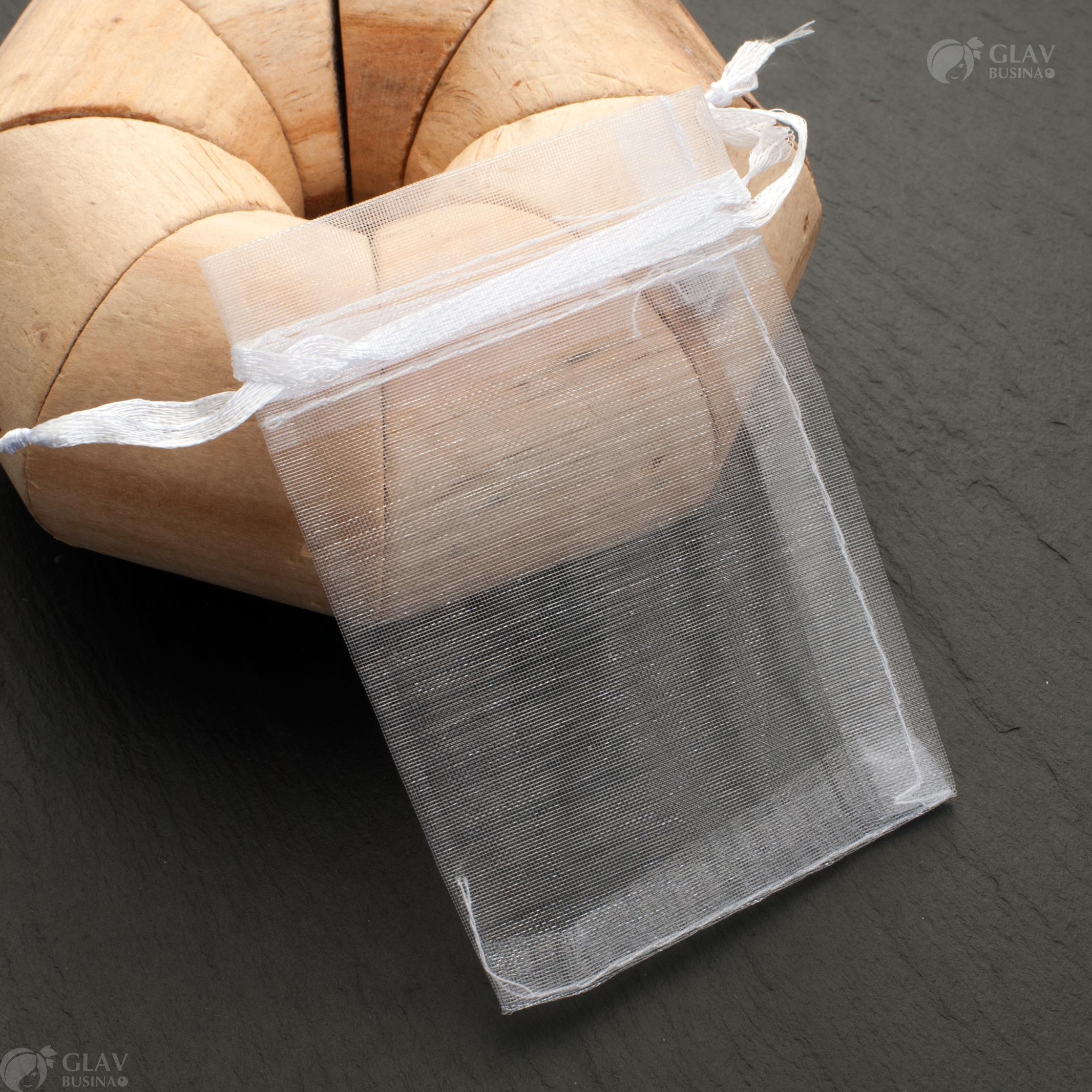 Белые мешочки из органзы с ленточкой для подарков или украшений, размером 7х9 см.