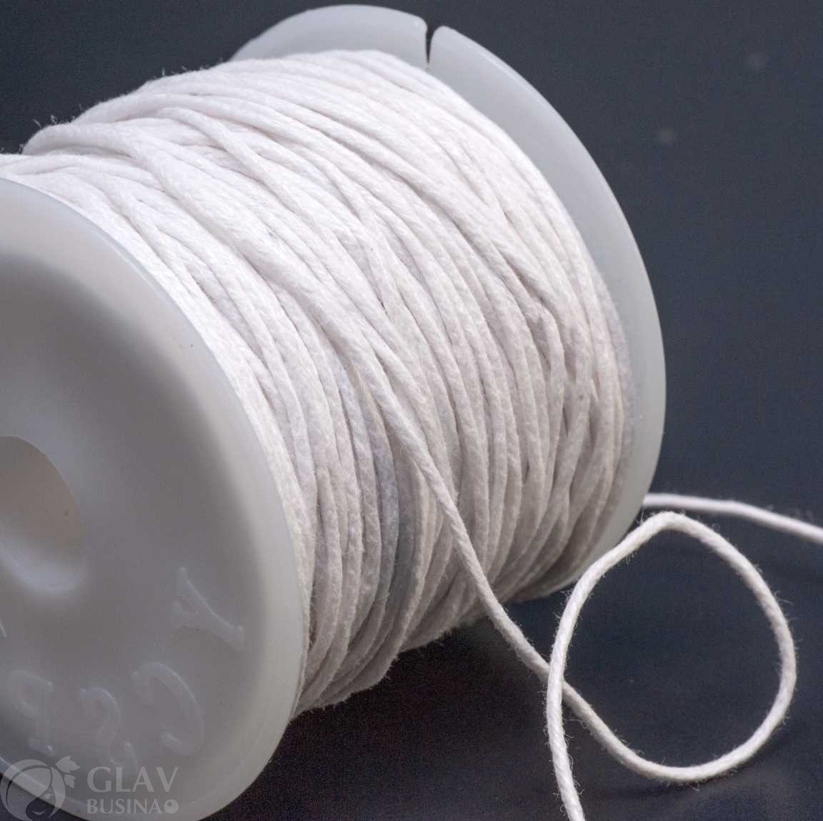 Вощеный хлопковый шнур на катушке, толщина 1-1.4 мм, цвет белый. Длина 20 метров.