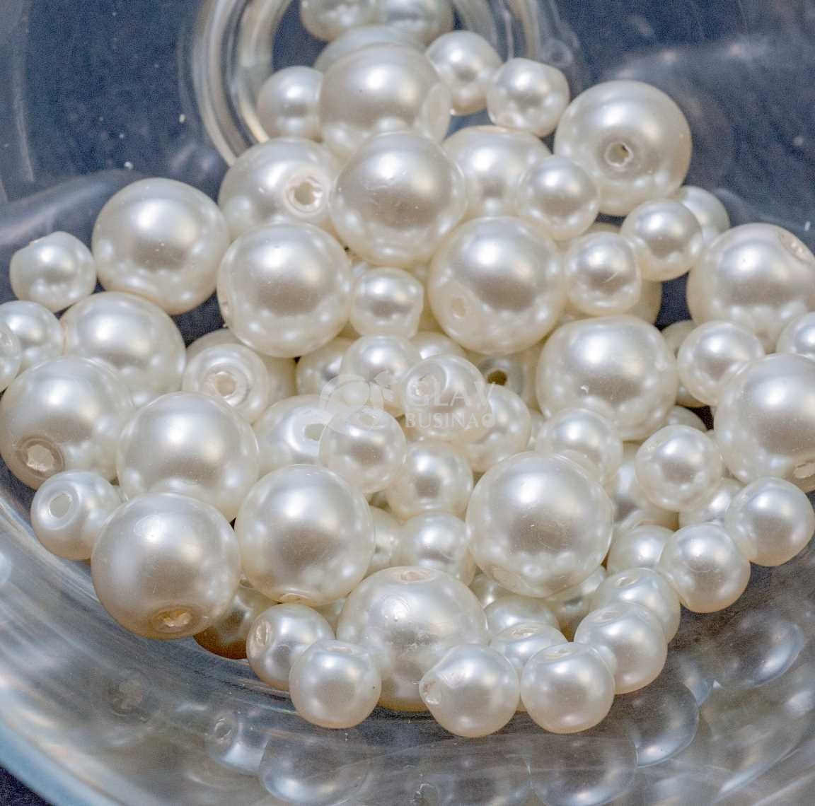 Микс: 50 гр. бусин стеклянного жемчуга молочного цвета. Размеры от 4 до 10 мм.