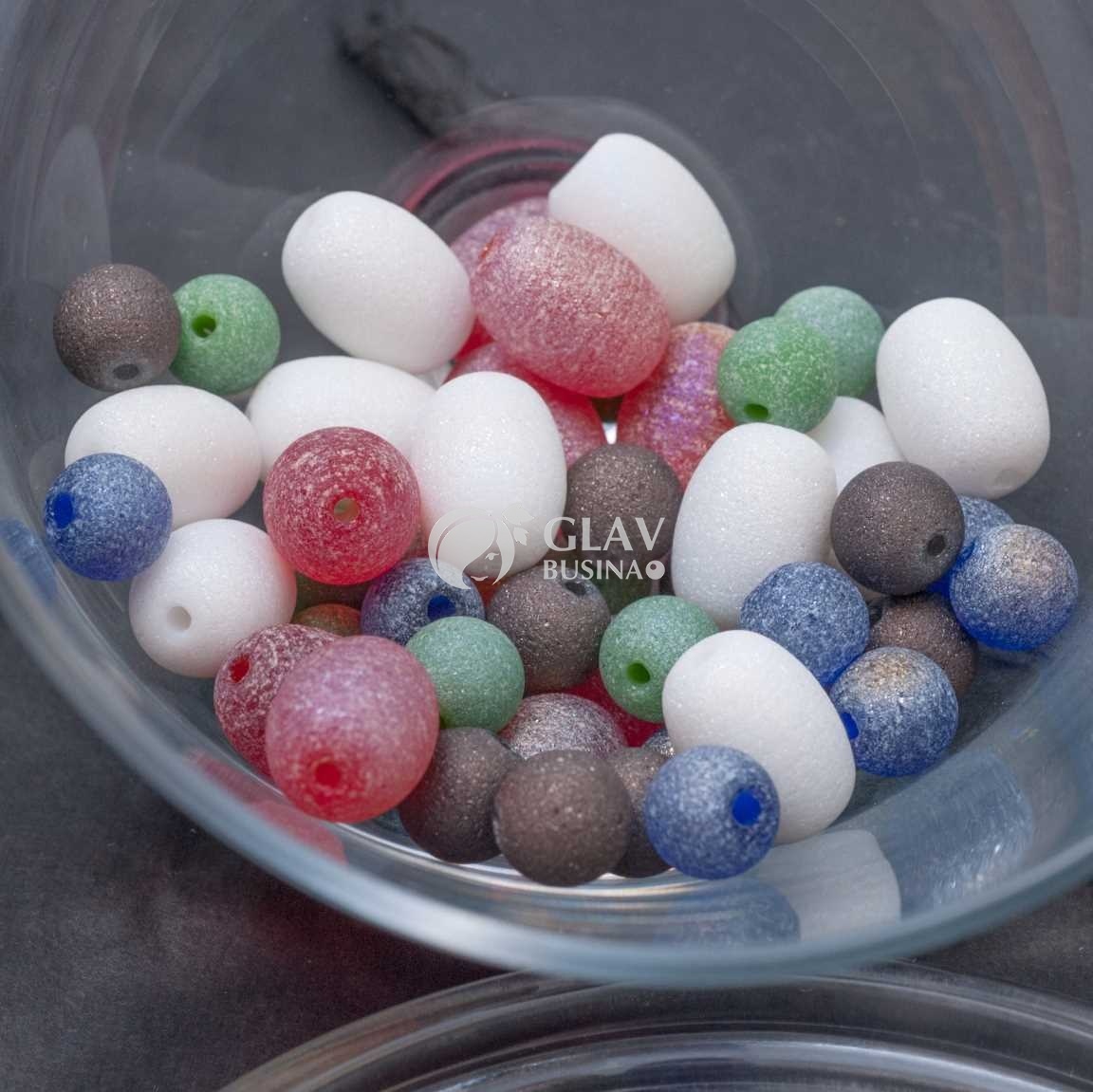 Микс. 50 шт. стеклянных бусин:  Тихое утро. Р-ры бусин 8 - 12 мм.