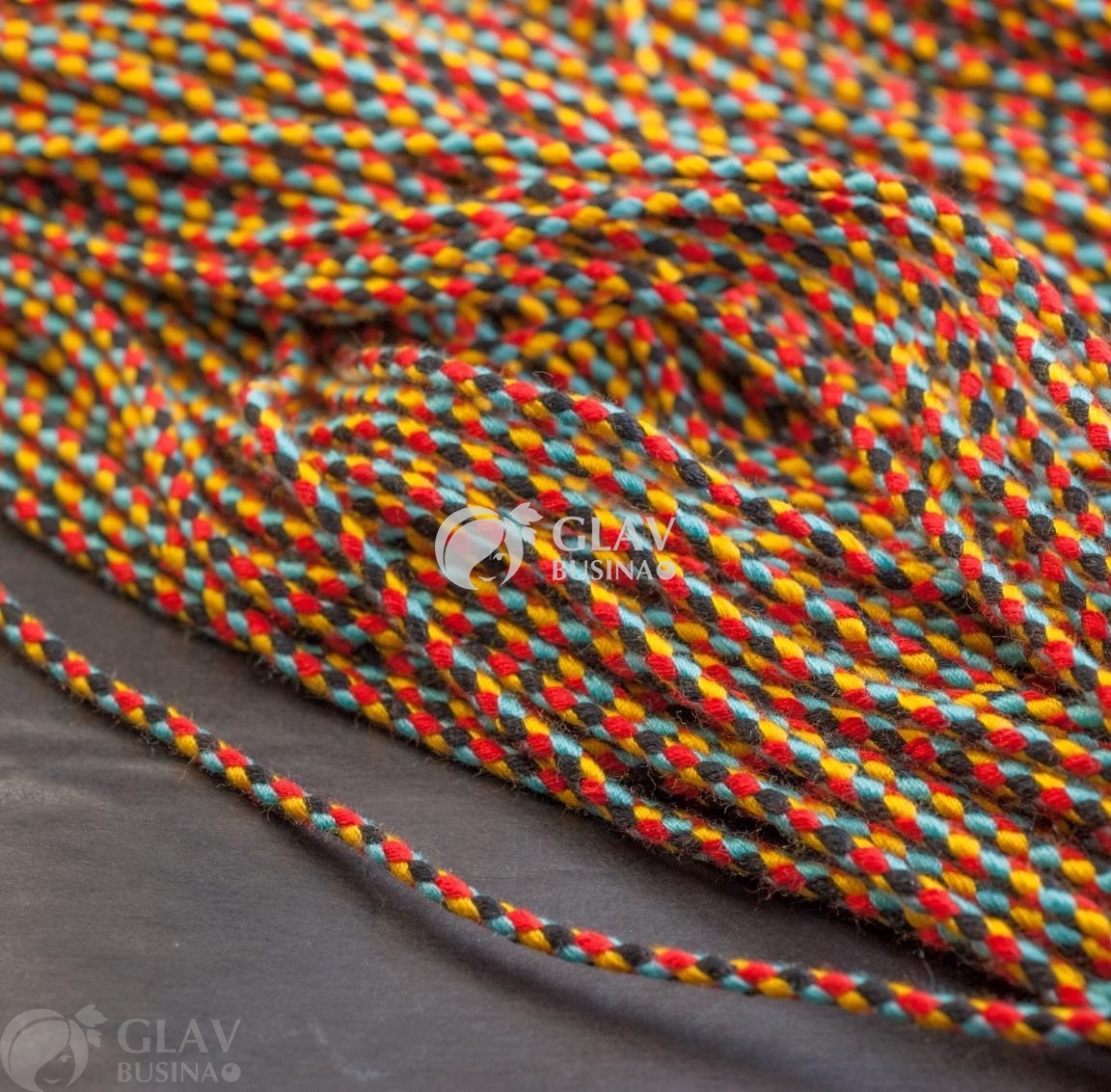 ОПТ (20 метров) Шнур для браслета двуцветный, полиэстровый из нитей 4 цветов теракотовый, черный, голубой, темно-желтый, 2мм.