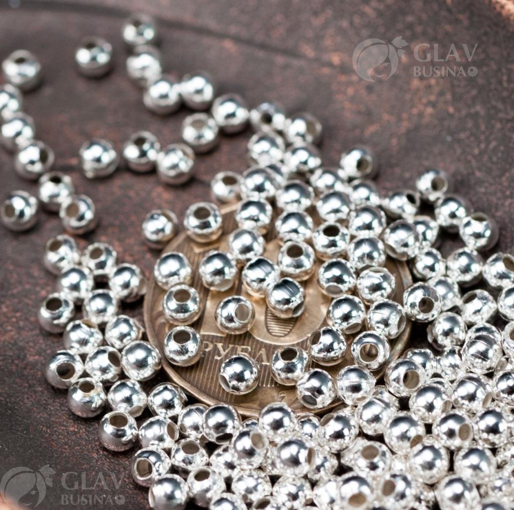 Полые, легкие металлические бусины-шарики диаметром 3.2мм и отверстием 1.2мм, окрашенные в серебряный цвет. Отличное качество и надежность.