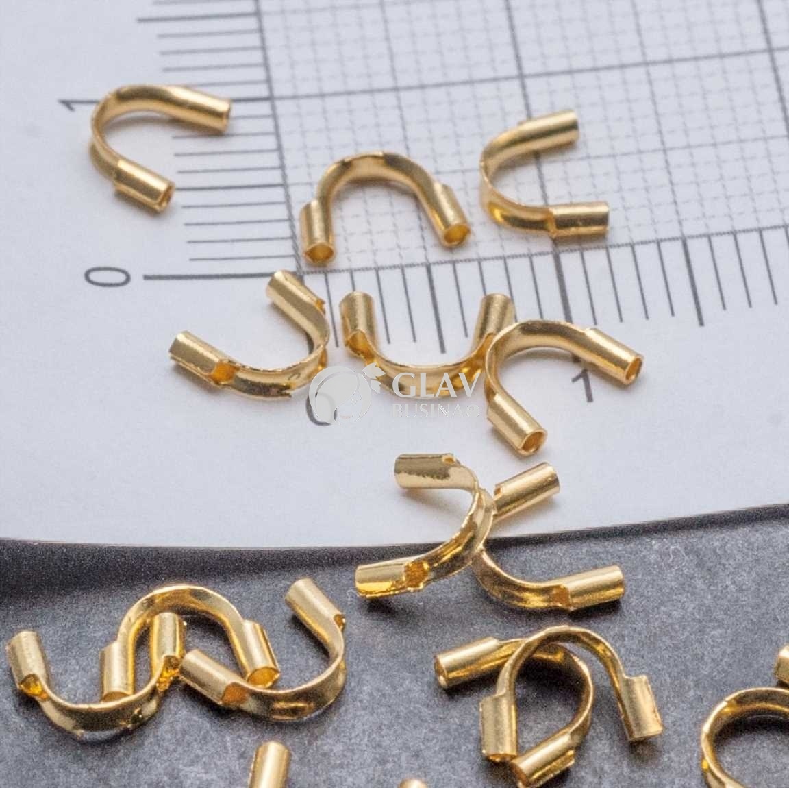 ОПТ (20 шт) Протектор для ювелирного тросика 4.6х6.5х1.5мм, хирургическая сталь, натуральная позолота 18k, отв-е 0.8мм.