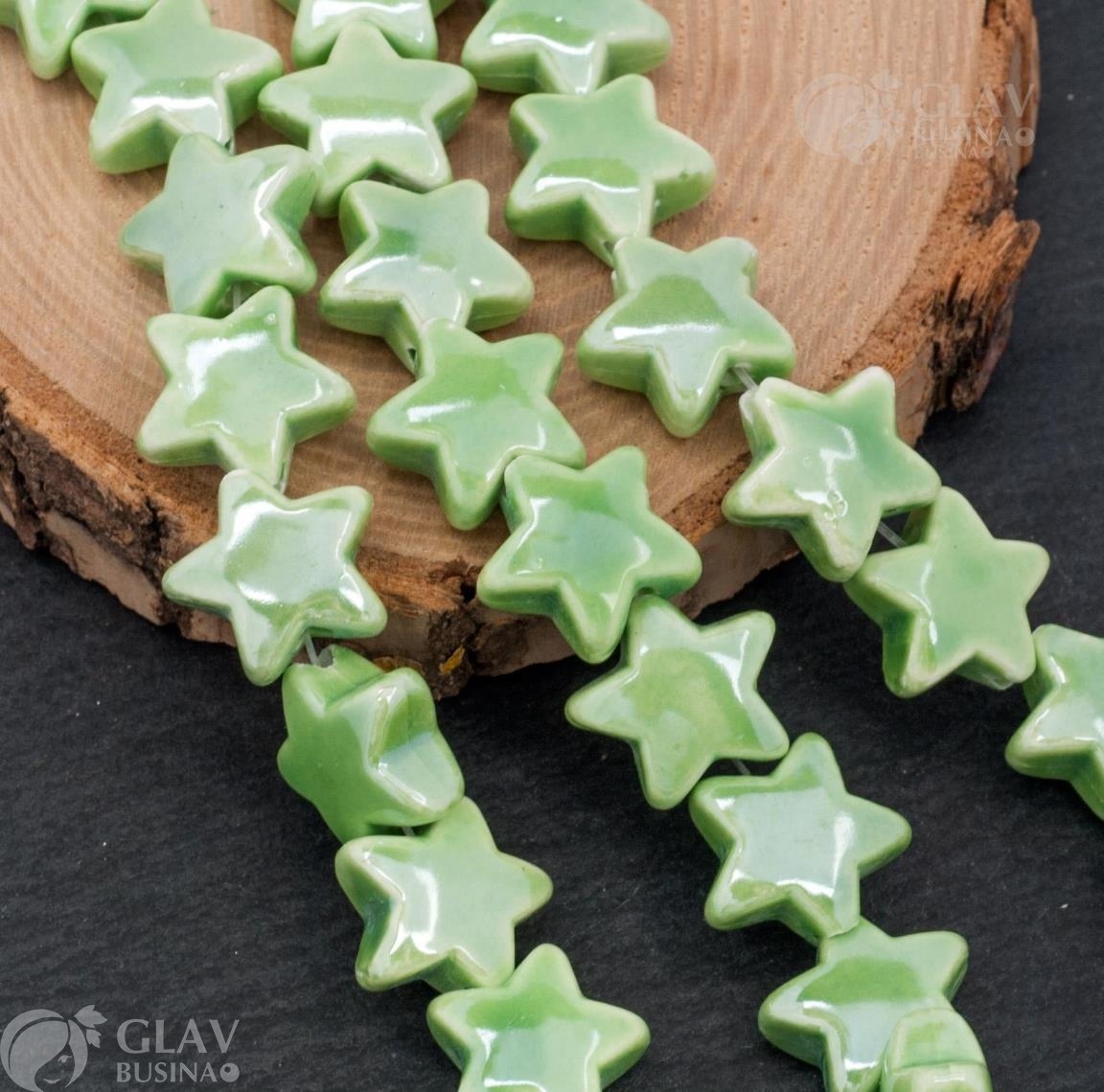 ОПТ (10 бусин) Фарфоровые бусины Звезда, ручной работы, р-р 15х14х7мм, отв-е 2мм, зеленые.