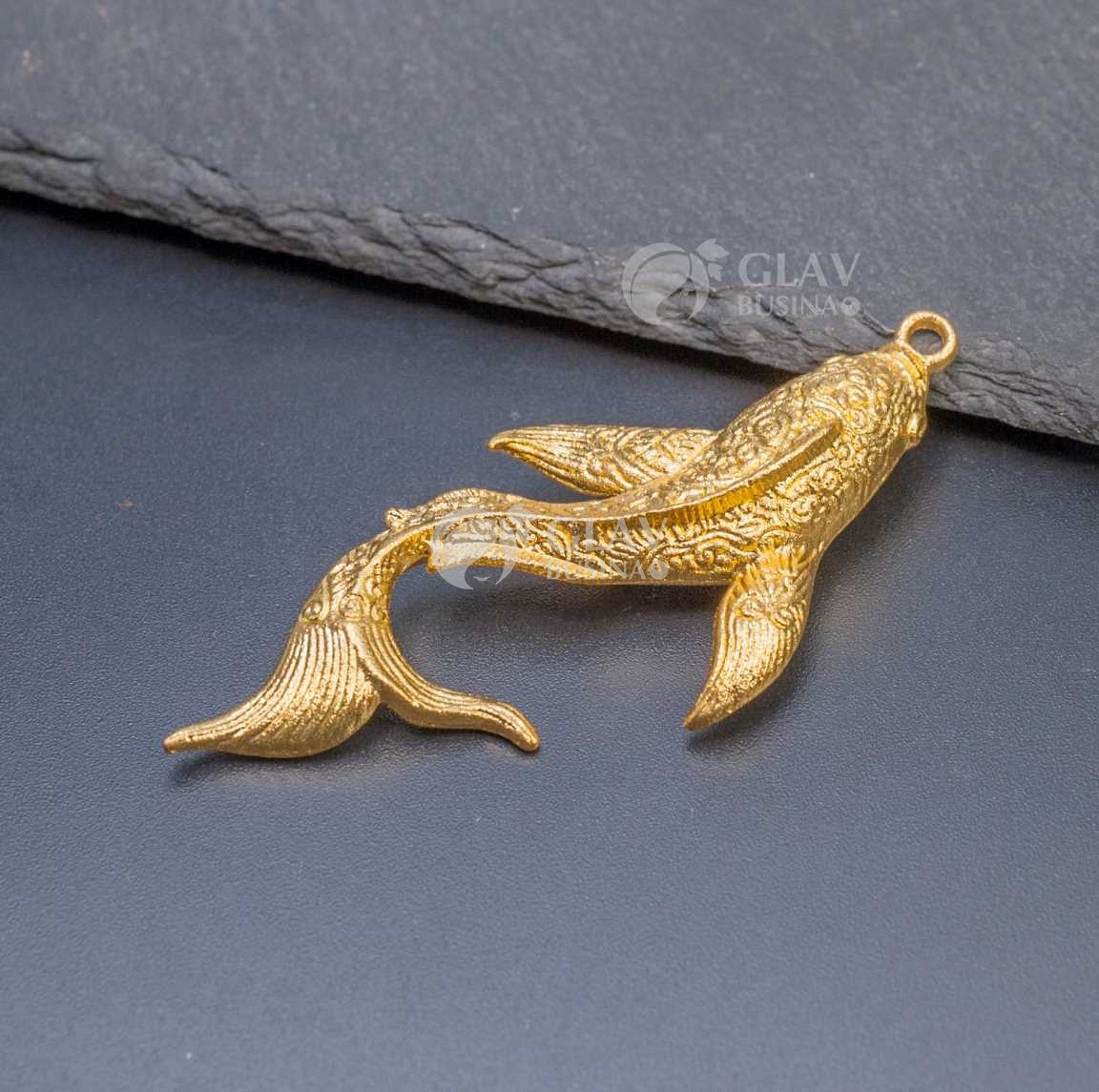 Подвеска карп - символ изобилия, бижутерный сплав, цвет желтое золото, матовое покрытие, 57.5х25х9 мм, отв. 2 мм.