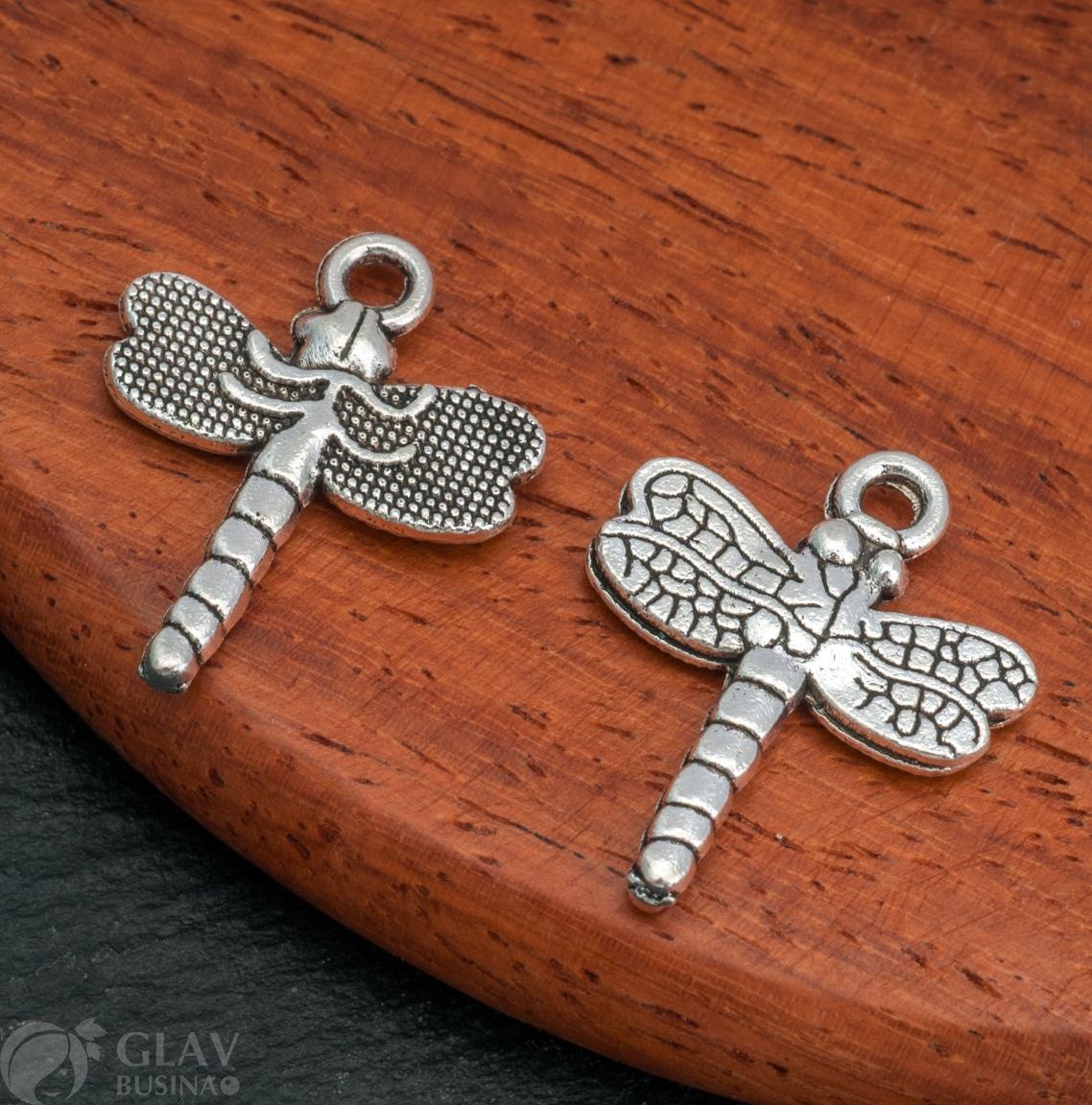 Подвеска двусторонняя из бижутерного сплава, стрекоза, 20х16х2мм, отв. 1,7мм, античное серебро.