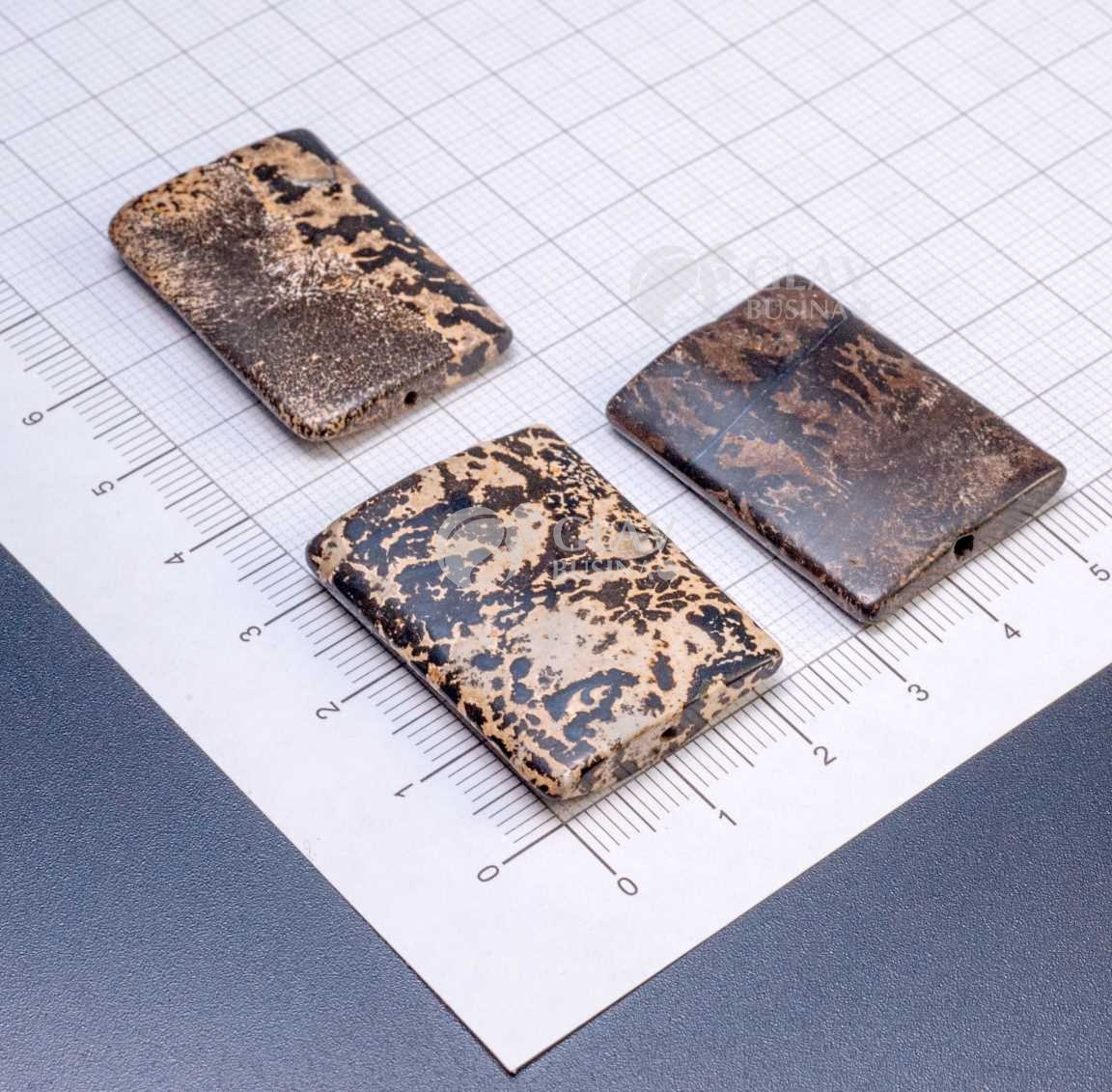 Пейзажная яшма, р-р ок. 32х22х5мм, отв. 1мм, гладкие полуматовые бусины плоские тонкие прямоугольники.