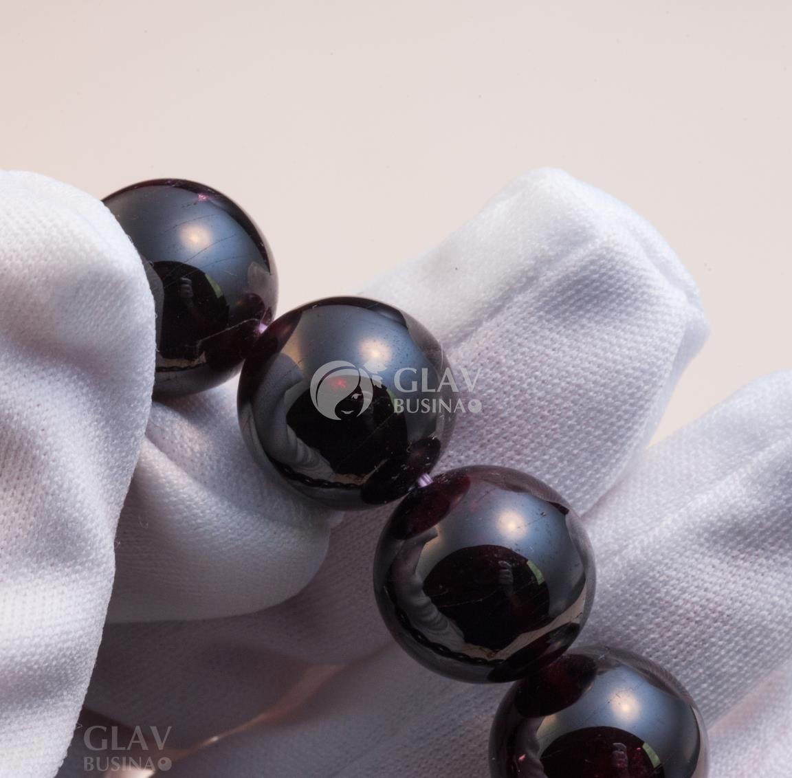 ОПТ (50 бусин) Гранат, гладкие бусины, шар, р-р 13 мм, отв. 1мм.