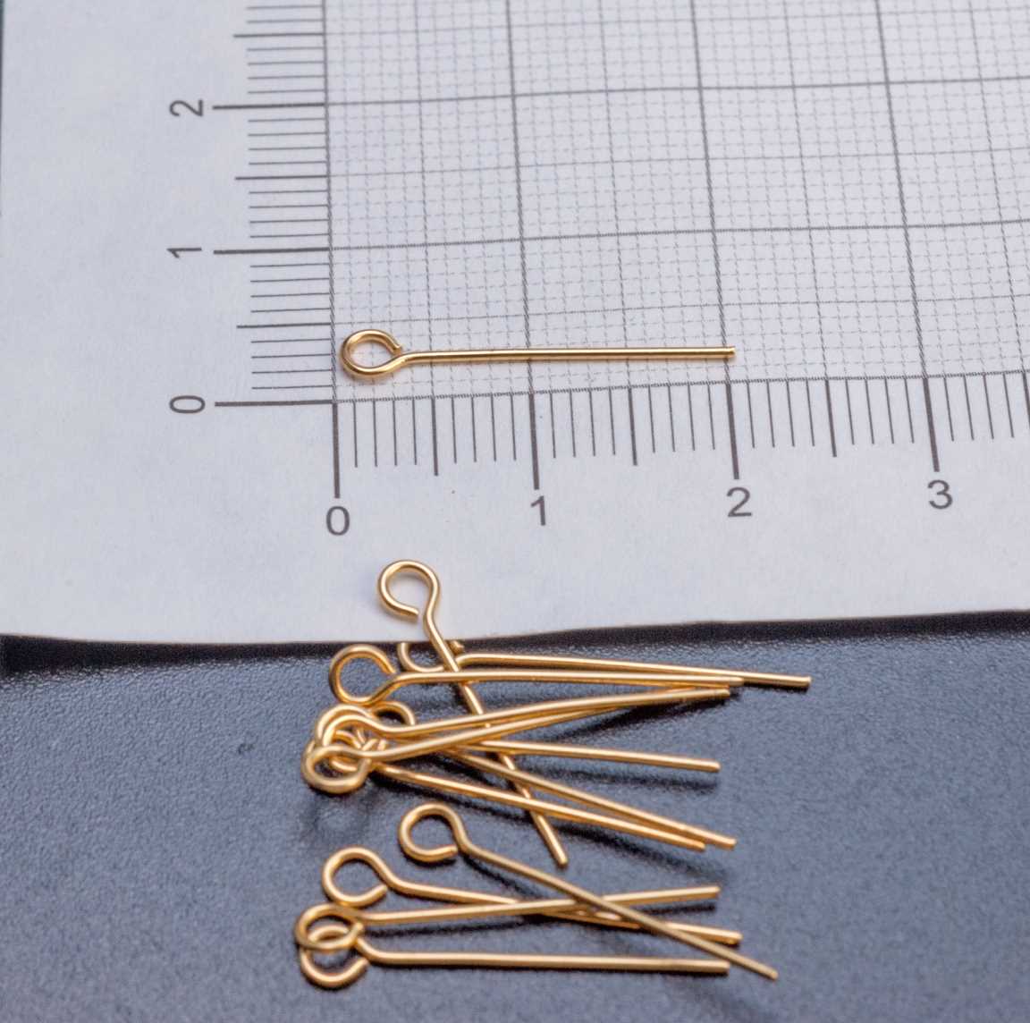 Пины с ушком из хирургической стали, р-р 20х0.6мм, отв-е 2мм, позолота 18K.
