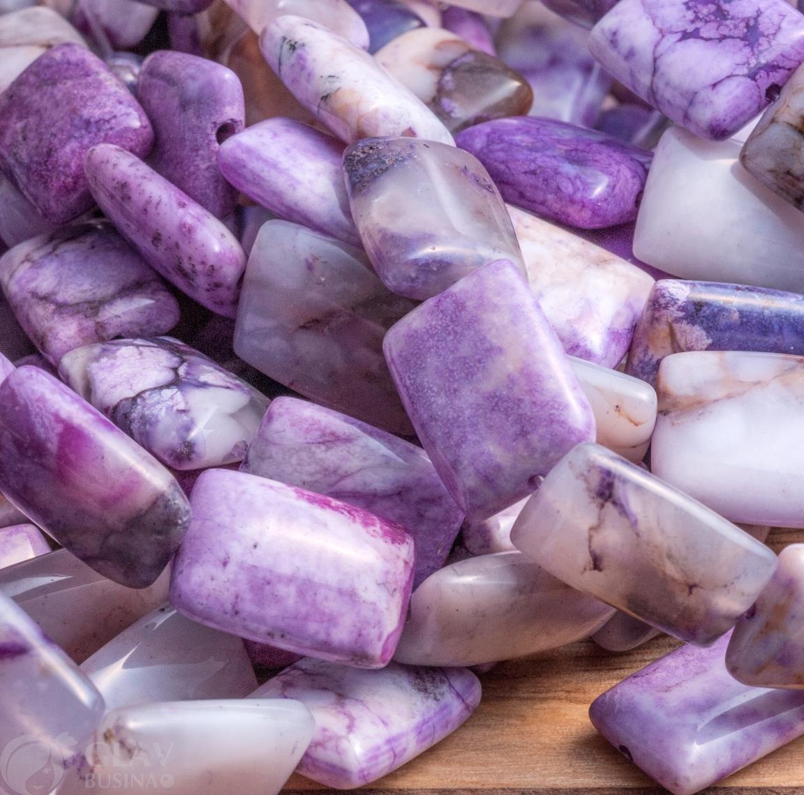 ОПТ (20 бусин) Агат тонированный под чароит, гладкая плоская прямоугольная бусина, р-р 15х11х5мм, отв. 1мм.