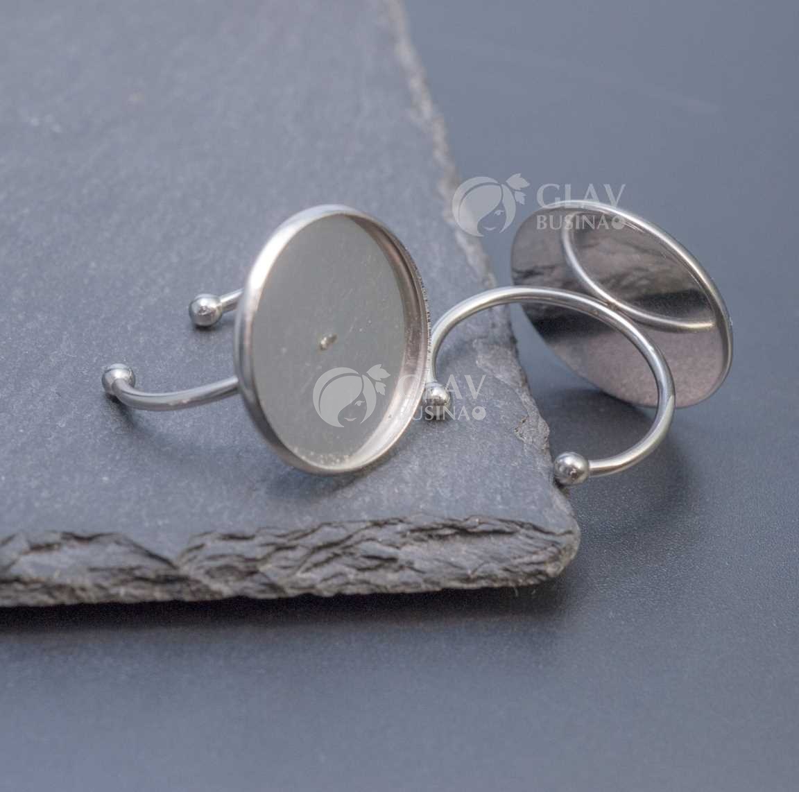 Основа кольца, универсальный размер, нержавеющая сталь, сеттинг 20 мм с бортиком.