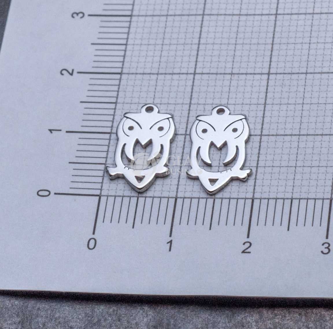 Совушка, стальная подвеска, р-р 14х9х0.8 мм, отв-е 1 мм.