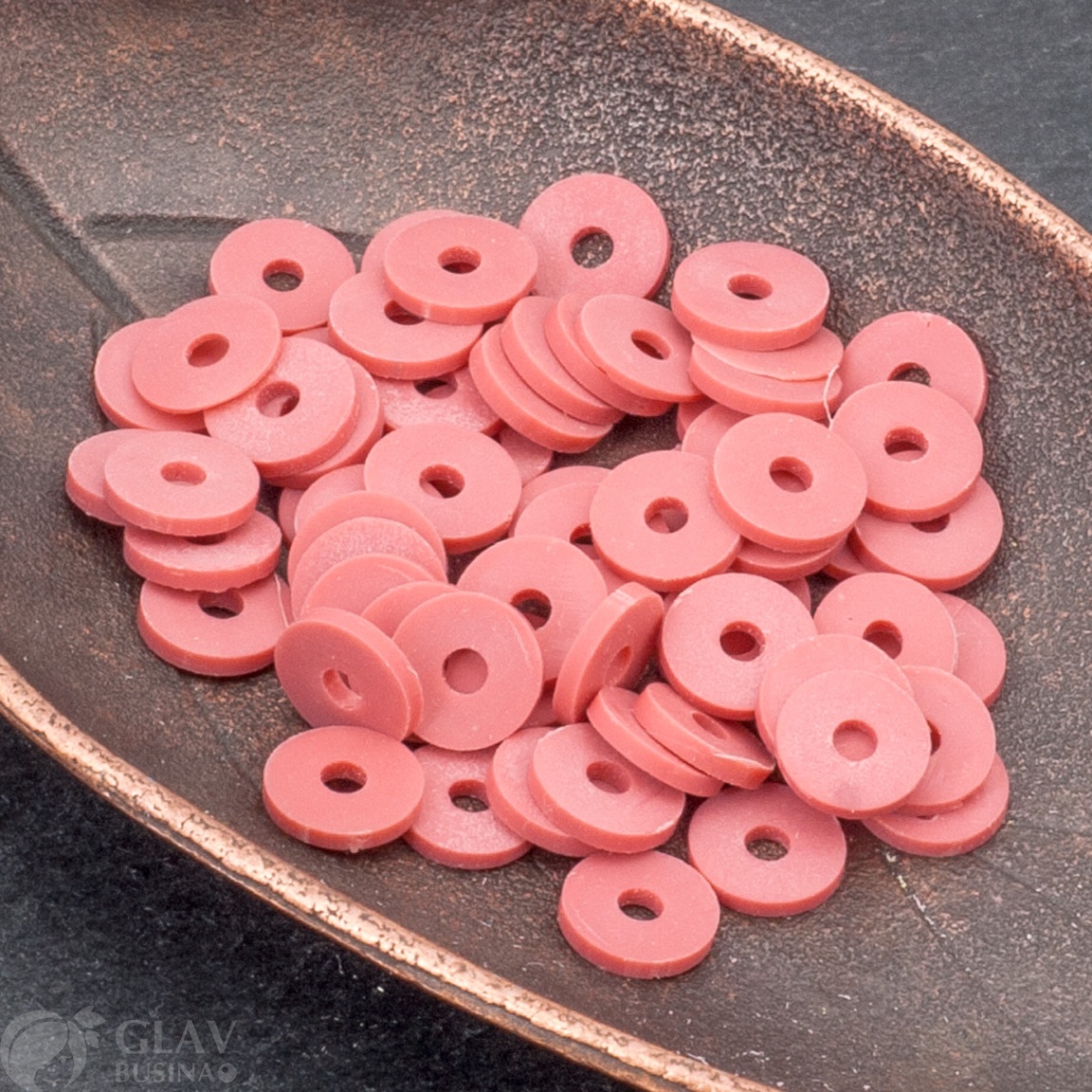 Низка бусин хейши из полимерной глины, цвет розового облака (светло серо-розовый), 22 см, вес 15гр., ок 200 бусин, р-р 8х1мм, отв 2 мм.