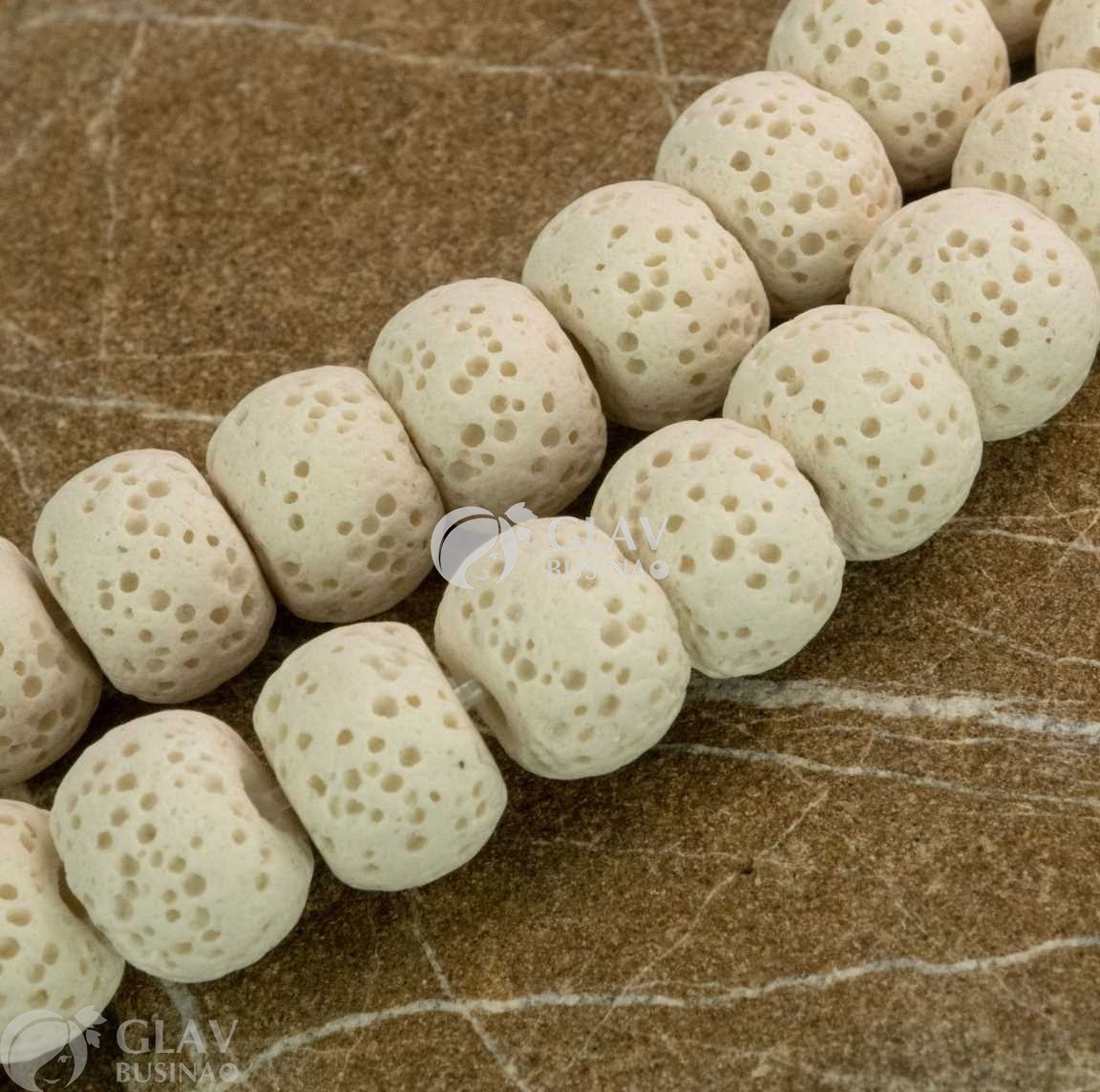 ОПТ (20 бусин) Бусины-рондели из натуральной лавы белые, тонированные, р-р 10х7мм, отв-е 1мм.