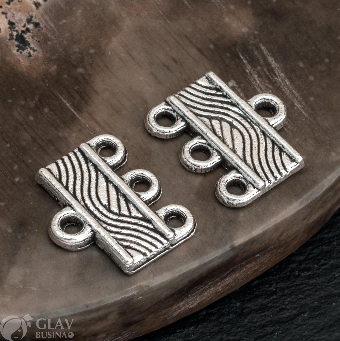 ОПТ (100 шт) Коннектор 1/3 односторонний, волны, из бижутерного сплава, р-р 11х12х2мм, отв-я 1,2 мм, цвет античное серебро.