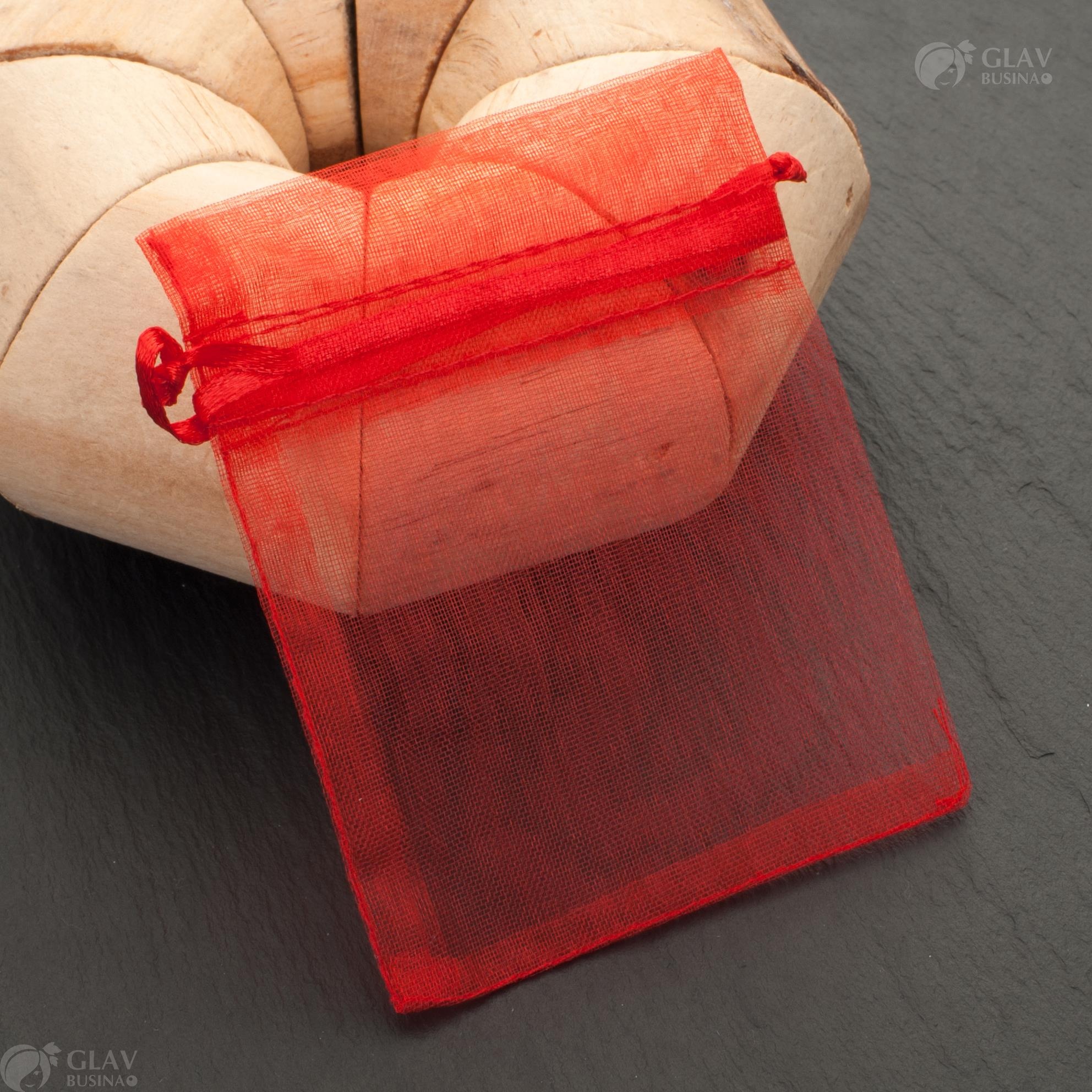 Красные мешочки из органзы с лентой, размер 7x9 см, подходят для упаковки подарков и украшений.